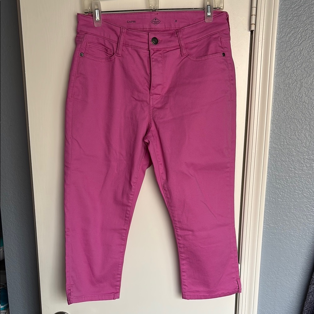 St Johns Bay Mid Rise Denim Capri Jeans Size 8